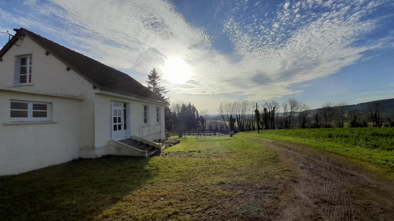 Gite Cottage Chaleureux En Pleine Campagne Vue Sur Les Monts Et Forets Et Le Chateau De Carrouges Екстер'єр фото