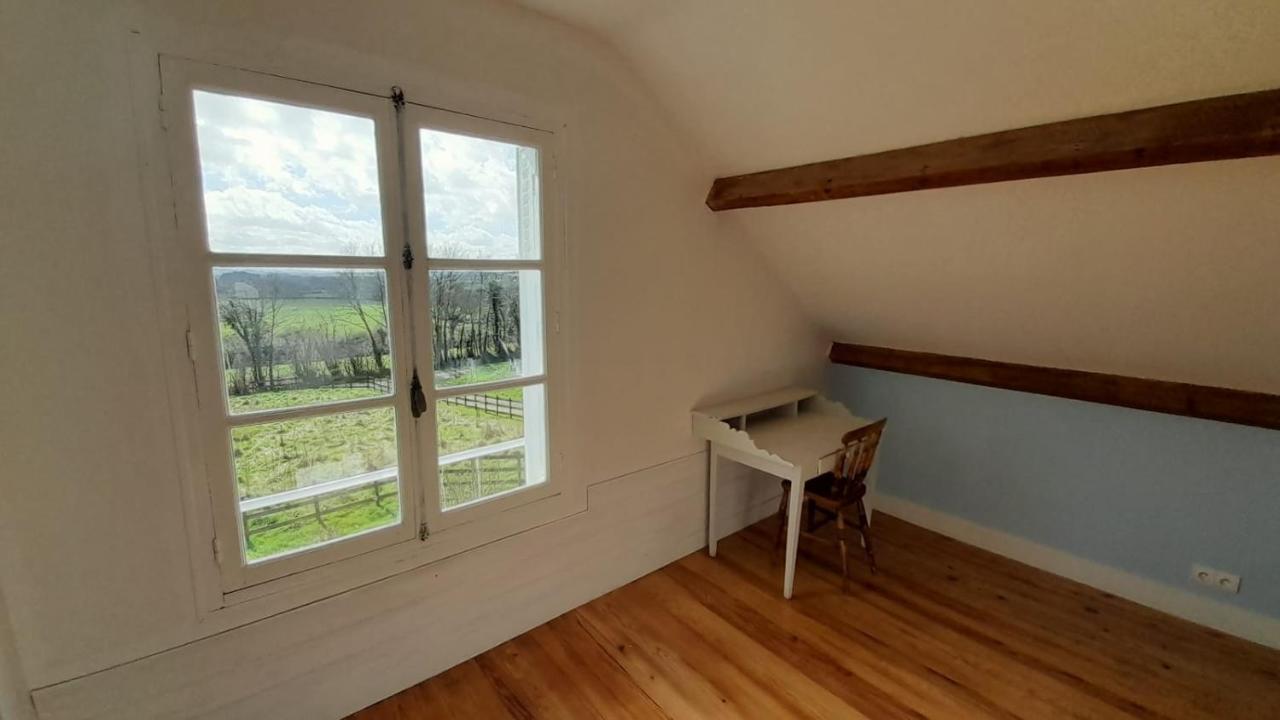 Gite Cottage Chaleureux En Pleine Campagne Vue Sur Les Monts Et Forets Et Le Chateau De Carrouges Екстер'єр фото