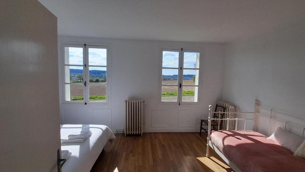 Gite Cottage Chaleureux En Pleine Campagne Vue Sur Les Monts Et Forets Et Le Chateau De Carrouges Екстер'єр фото